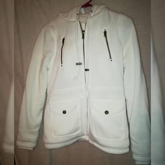 Jackets & Blazers - 🐑🌎FAUX FUR WHITE ZIP UP JACKET